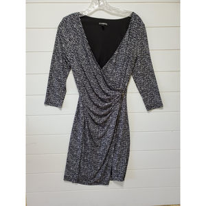 Low cut ruching front with zipper accent comfy dress